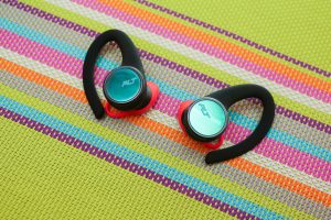 Plantronics Việt Nam giới thiệu các sản phẩm tai nghe thể thao True-Wireless